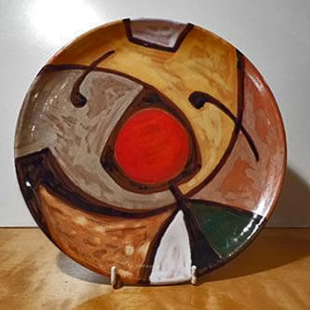 A-pair-of-Cubist-plates-by-Martine-Azuma,-Vallauris-France-c1960.-From-Travers-Antiques.-