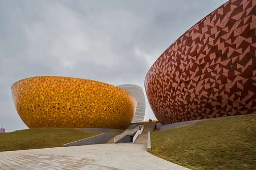archea-associati-liling-ceramic-museum-china-designboom-each-volume-takes-the-shape-of-a-sculpted-vessel-or-vase