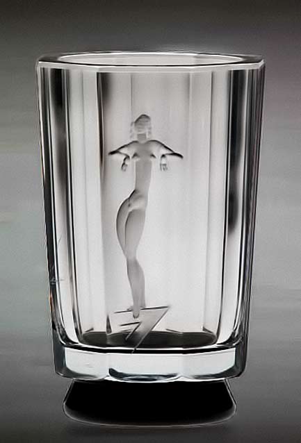 Art Deco vase with etched nude female by Simon Gate, Orrefors, Sweden, around 1932. 