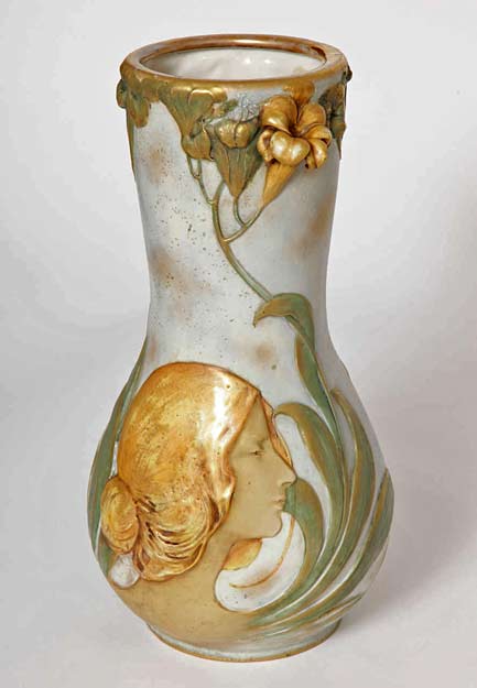 Art-Nouveau-Amphora-Blow-Out-Portrait-Vase,-Austria,-1900