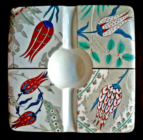 ashtray-with-floral-decoration-danielle-adjoubel