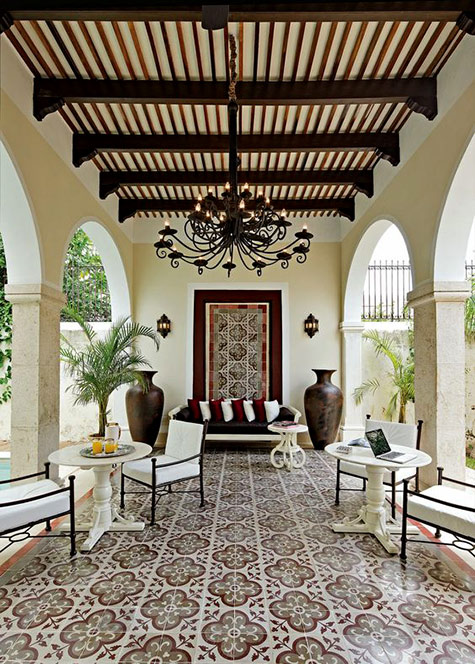 Two large matching pots - Casa Lecanda Boutique Hotel, Mérida, Mexico