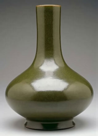  !8th century Chinese Vase