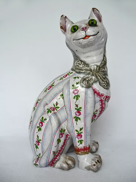 Continental-Faience-Model-of-a-Seated-Cat
