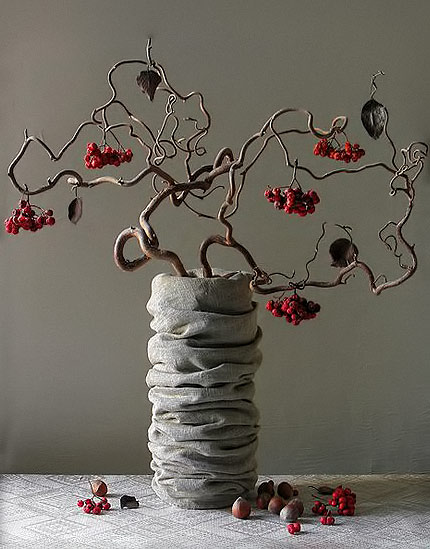 Corylus-avelana-contorta, the twisted hazelnut-ikebana