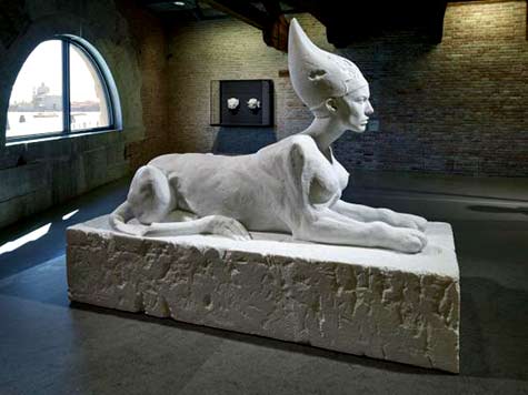 Damien-Hirst--'Sphinx'-white sculpture