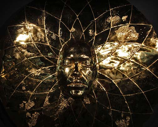Damien-Hirst-gold-sun disc