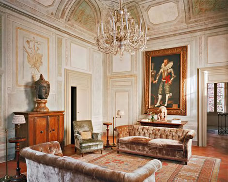 Design-firm-Studio-Peregalli-placed-an-eclectic-mix-of-items