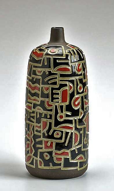 Iincised Doodle Bottle - Red and Black Boyan Moskov-