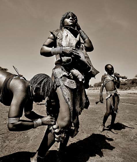 Ethiopie Jump Vrouwen_Omo-Valley