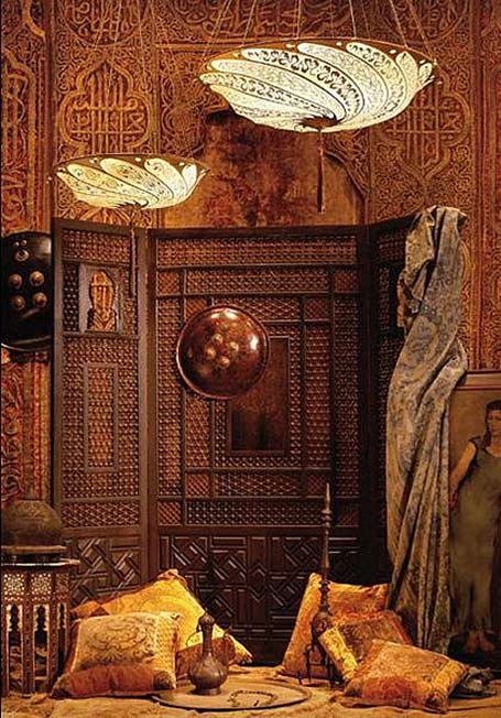 Scudo Saraceno silk chandeliers and Islamic calligraphy motif doorway