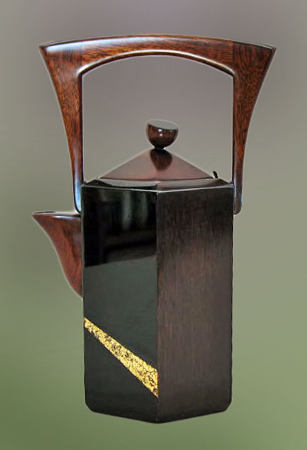 hanami_yoko-miyaji wooden teapot