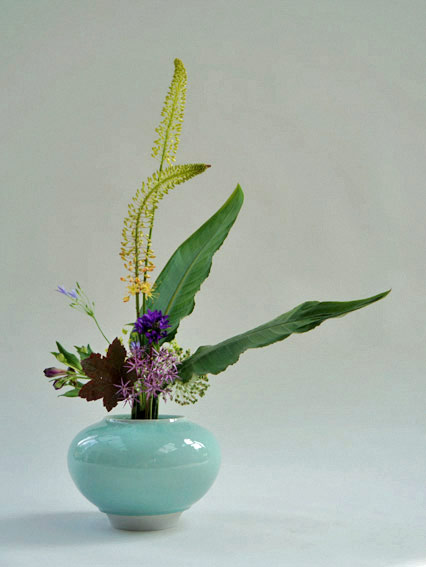 ikebana by Hans Riester, Berlin ceramic vessel by Jochen Ruth