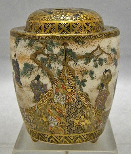 Japanese Satsuma incense vessel