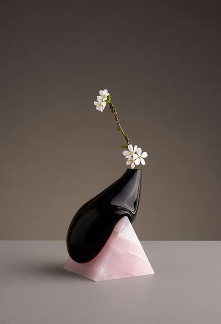 indefinite_vases_studioeq black free form vase with pink triangle base
