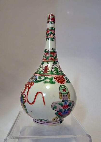 Kangxi-Chinese-famille-verte-porcelain-rosewater-sprinkler1662-1722
