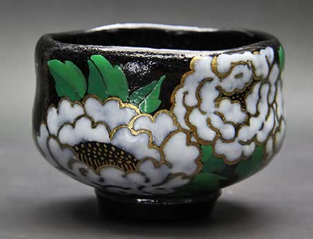 Kaori-Takao -- Black-green, gold, black and white-sweet-peony-cup