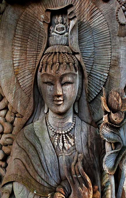 Kuan-Yin-wood-carving---Female-Buddha-of-Compassion