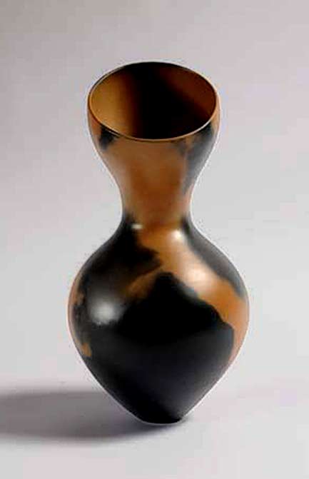magdelene-odundo black and tan African pottery