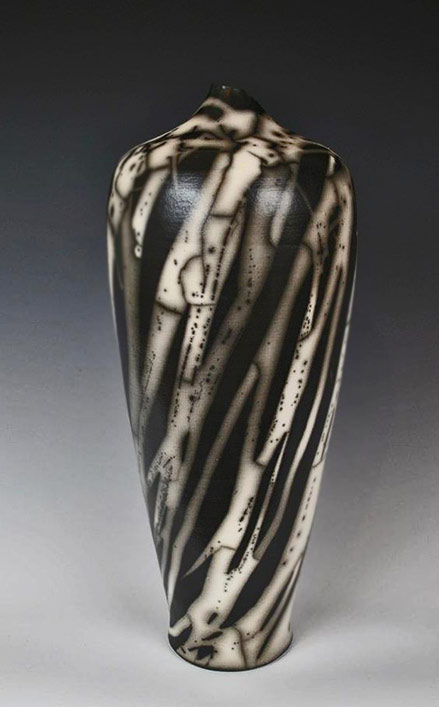 Naked-Raku---Slip-Glaze---Kris-Pau lhttpwww.dragonfiregallery
