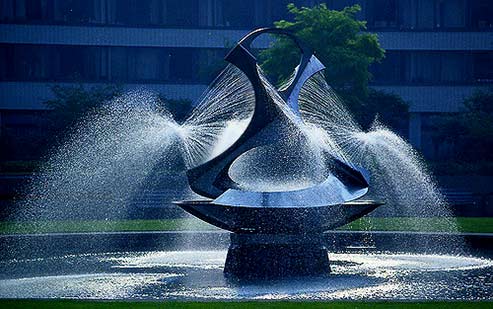Naum Gabo fountain London
