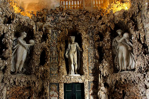 Visconti classical statues