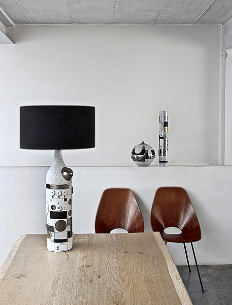 Nostromo setting - 'Nostromo 15 Lamp' contemporary decor