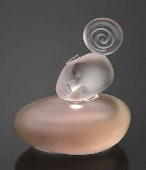 perfume-bottle-art-deco-style
