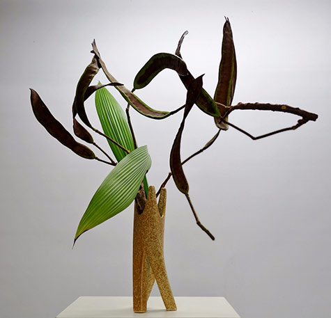 Poinchiana-Pods-construction- Pats Ikebana--2015