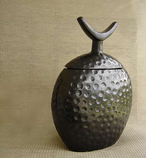 pottery_furniture-pottery-vessel-muya-ethiopia