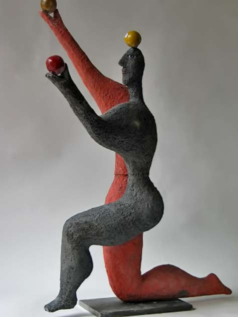roger-capron-man-balancing-three-balls