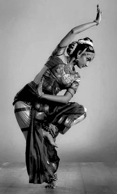 serpent-movement dancing