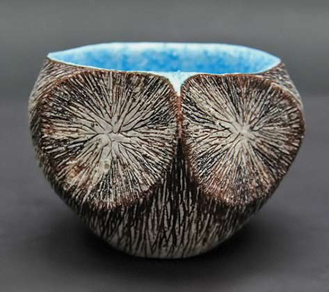 Shinya-Tagami-Kyoto-tea-bowl with turquoise interior