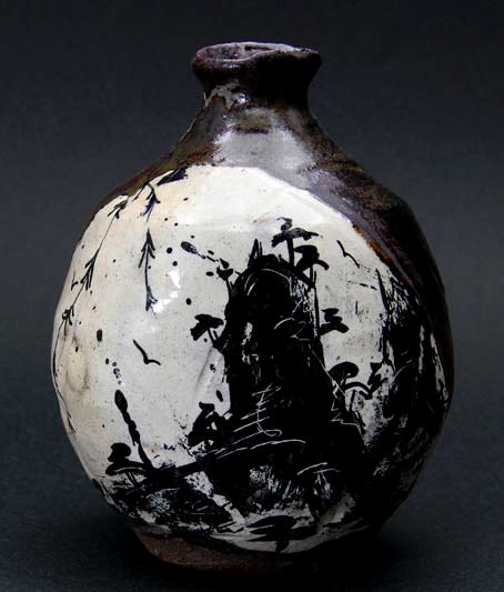 Shogo Ikeda ceramic bottle black on white motif