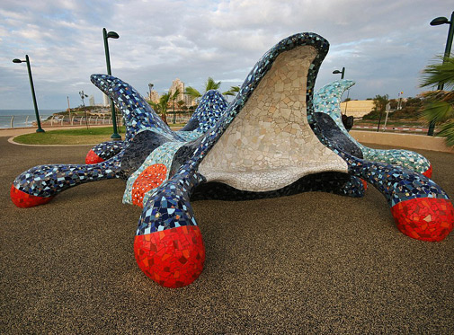 Starfish with bench seating Ruslan Sergeev