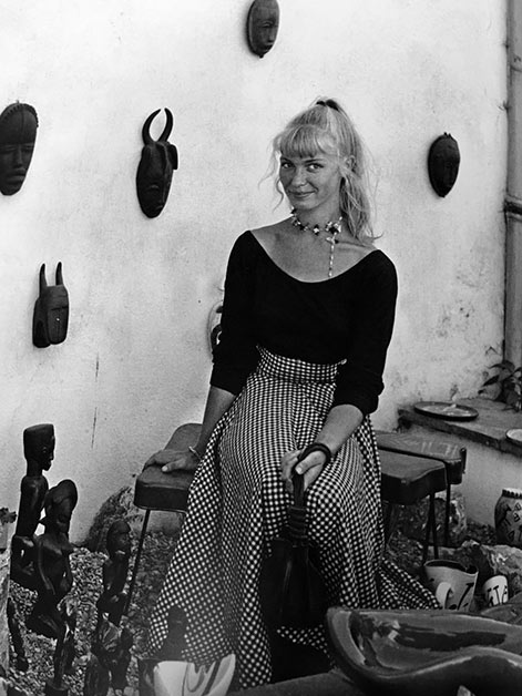 Sylvette in Picasso studio