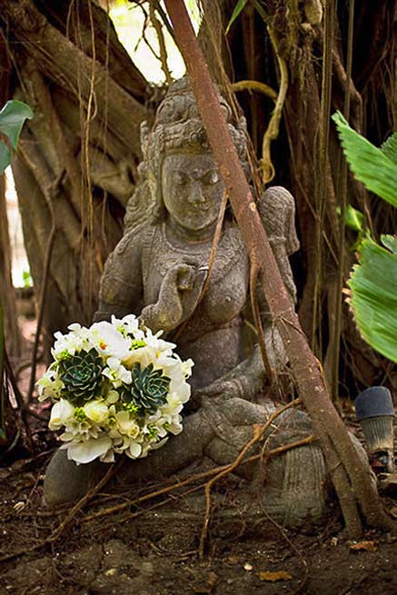 garden- buddha-stone-statue