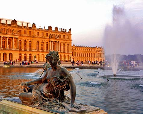 Versailles fountain statue
