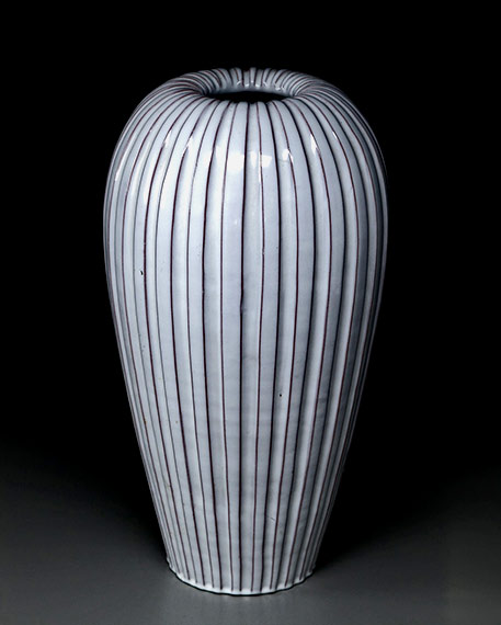 White-slip-glazed-ceramic.-.-Produced-by-Uppsala-Ekeby - Vicke Lindstrand design
