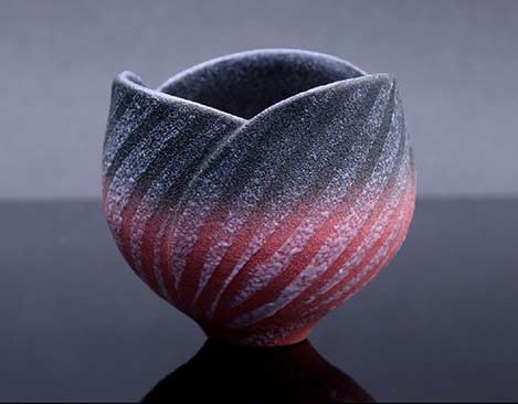 Yotaro-Takemura-striped-tea-cup in pink, grey and white speckled stripes