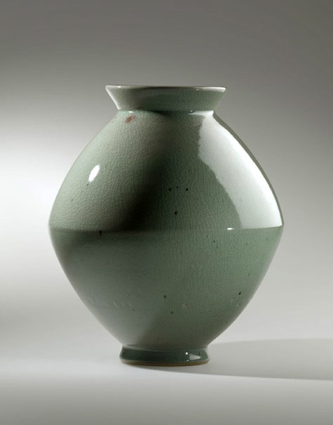 Young-Jae-Lee-celadon ceramic-jar